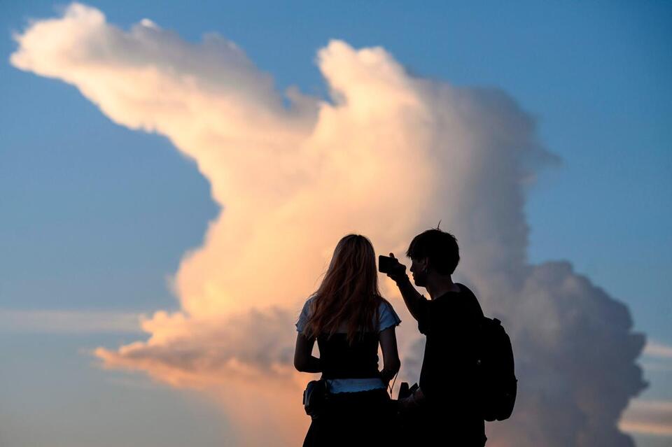 NASA wants you to take pictures of clouds – here's why