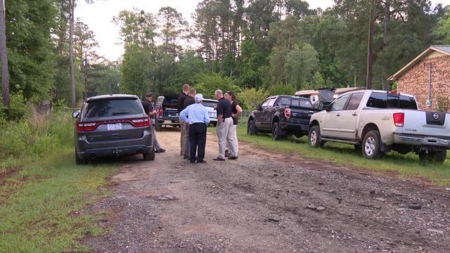 Deputies shoot woman after Sampson County deputy stabbed in leg, multi ...