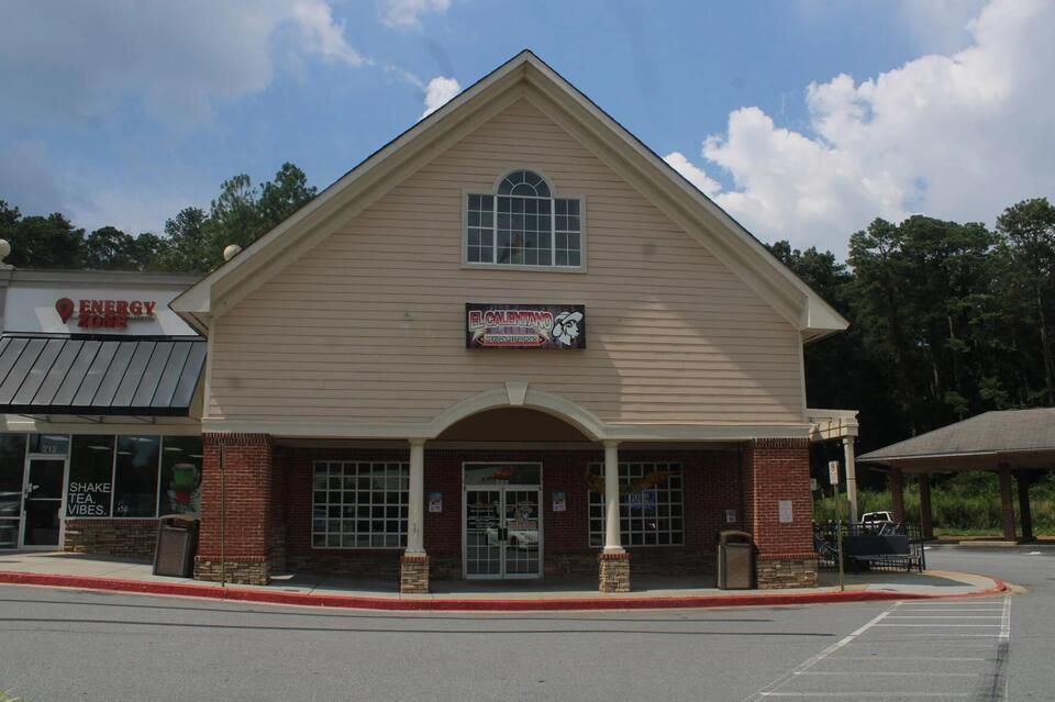 Cobb restaurant fails inspection, then rebounds the next day - NewsBreak