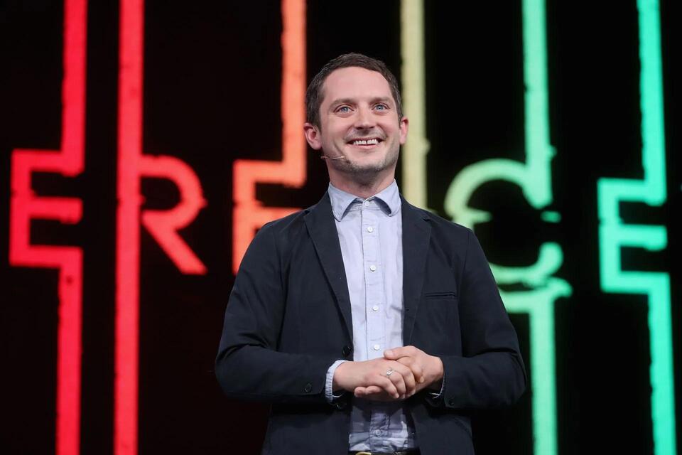 Who is Elijah Wood married to? All about family as