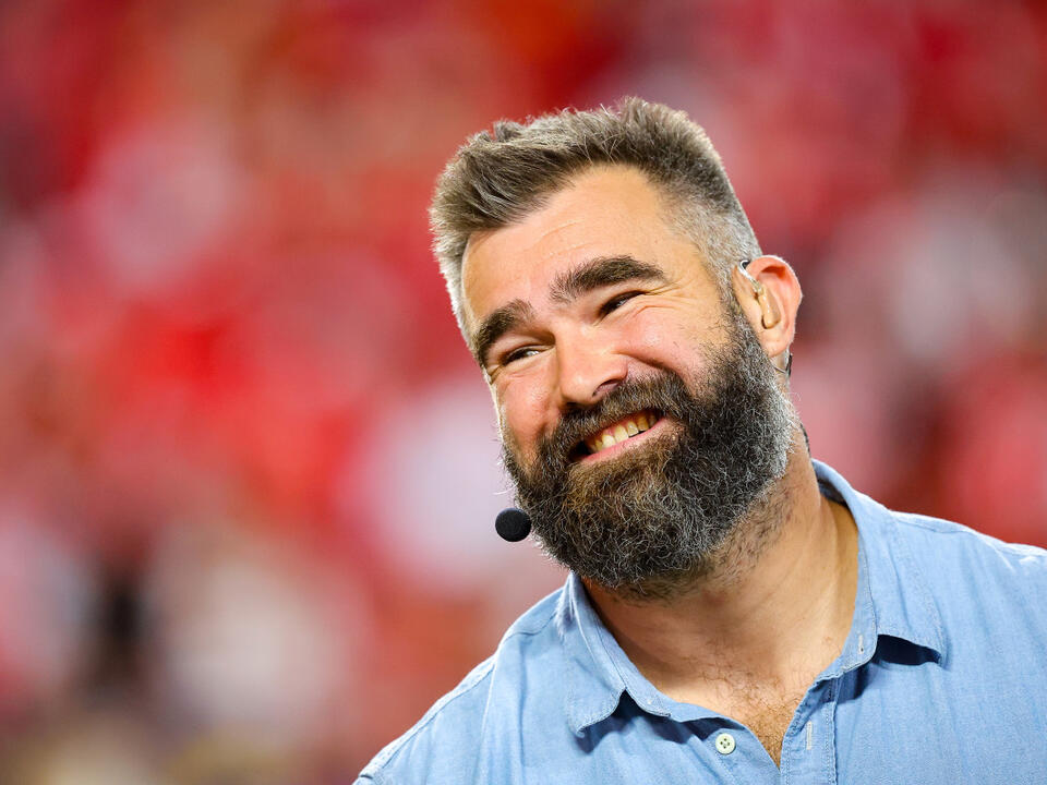 Taylor Swift Fans Say Jason Kelce Did the ‘Most Dad Thing’ Ever at Eras