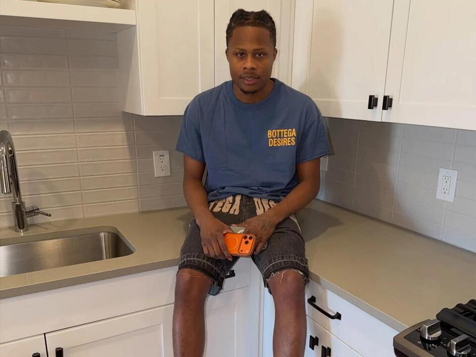 Chicago rapper who was shot dead defended by mother over gang ties ...