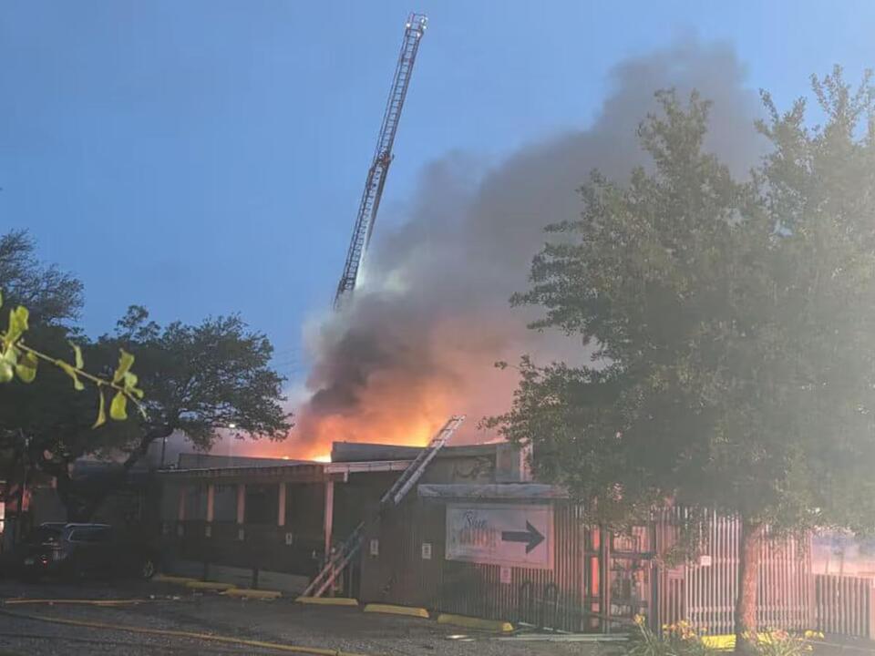 Overnight structure fire hits Okaloosa County businesses
