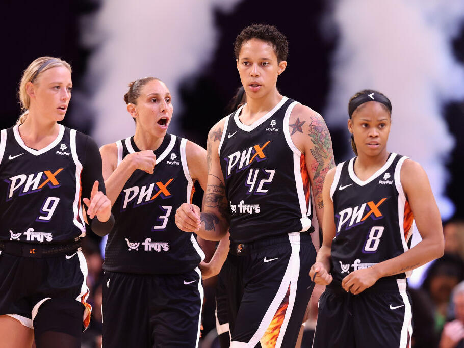 Brittney Griner Harassed By YouTuber At Dallas Airport