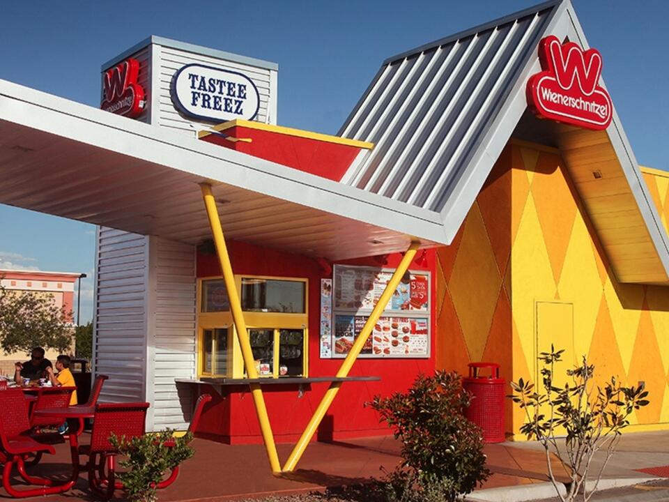 Hot dog Wienerschnitzel opens in Meridian