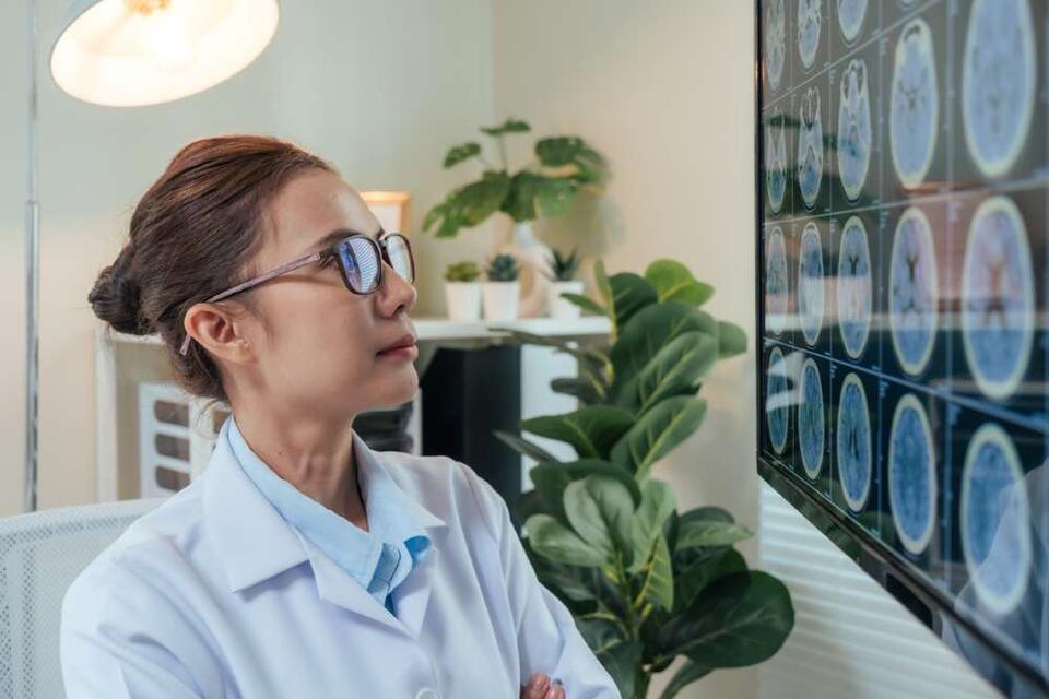 Why Physicians Choose a Concierge Neurologist Practice Model - NewsBreak