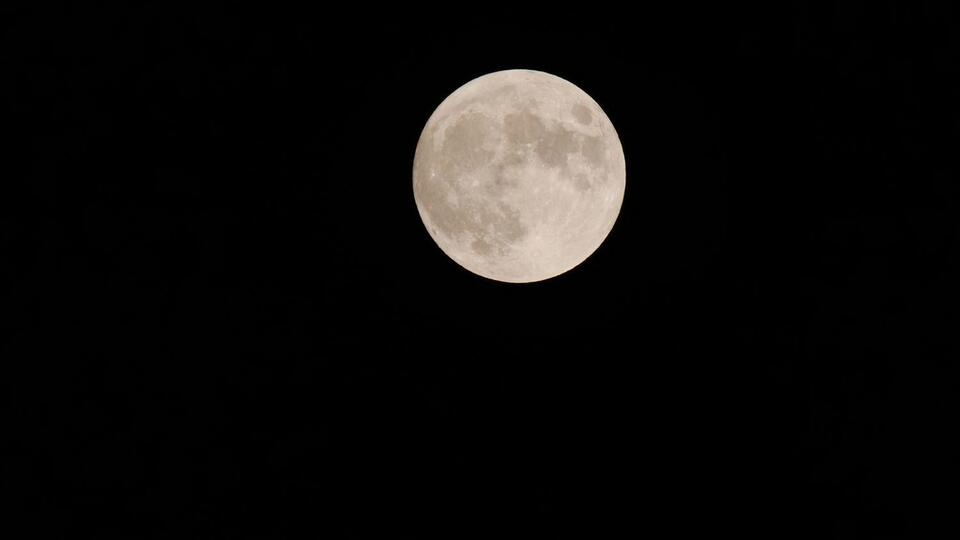 May 2026’s Rare Lunar Duo: Flower Micromoon Rises Tonight, Blue Moon ...