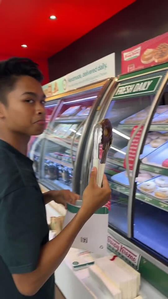 Food always tastes better when it s free    comewithme  vloggingtime  vlogtime  birthdayvlog  88289 #Scoopz #LifeDrama #FavMovieClip #CaughtOnCamera - NewsBreak