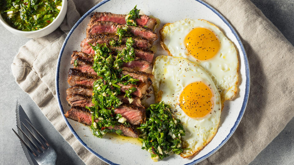 The Absolute Best Cut Of Beef For A Steak-And-Eggs Breakfast - NewsBreak