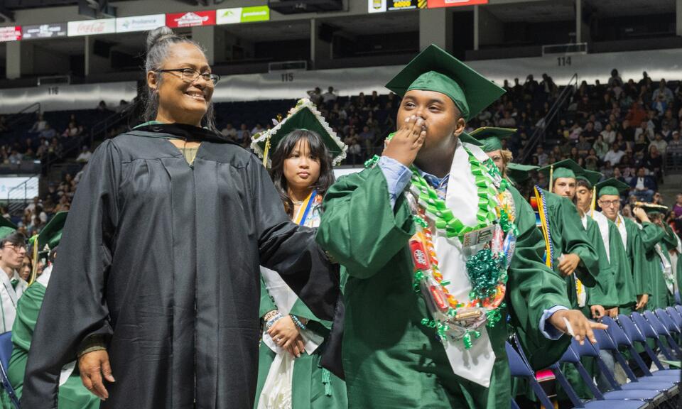 🎓 Highline Schools share 2026 graduation details - NewsBreak