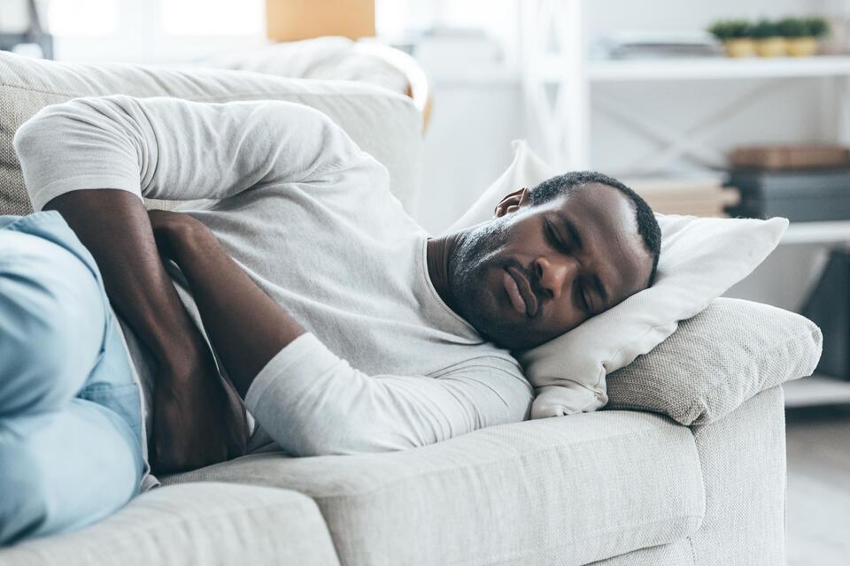 Pain Under Right Rib? 7 Causes and Fixes - NewsBreak