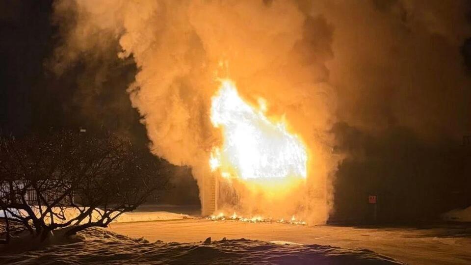Detached garage destroyed in early morning fire - NewsBreak