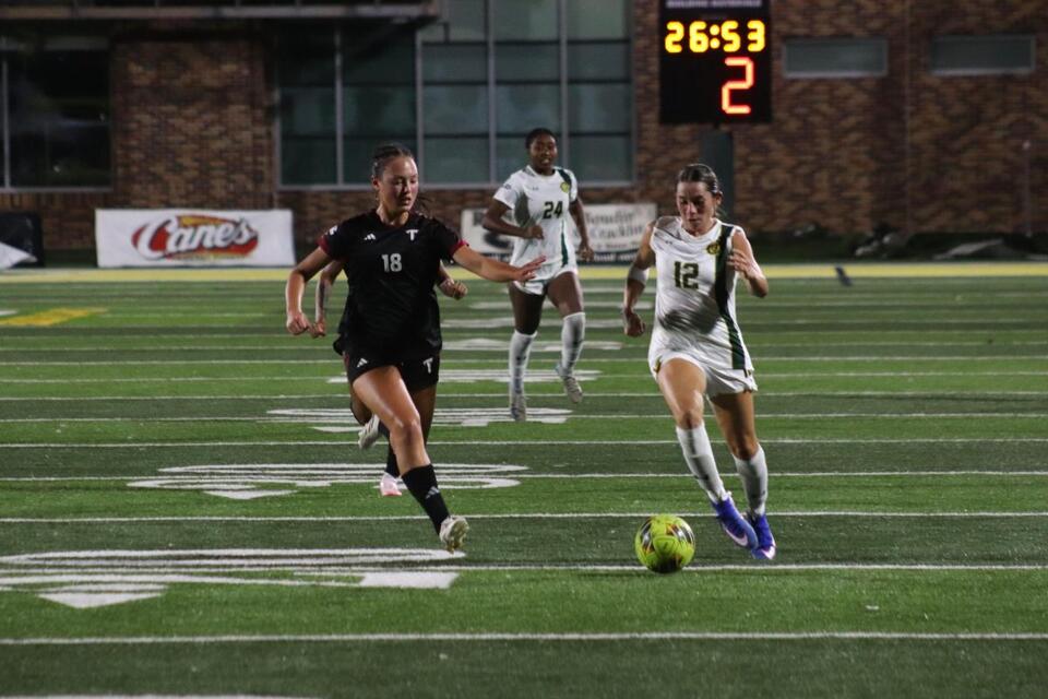 Lions build momentum with win over Troy