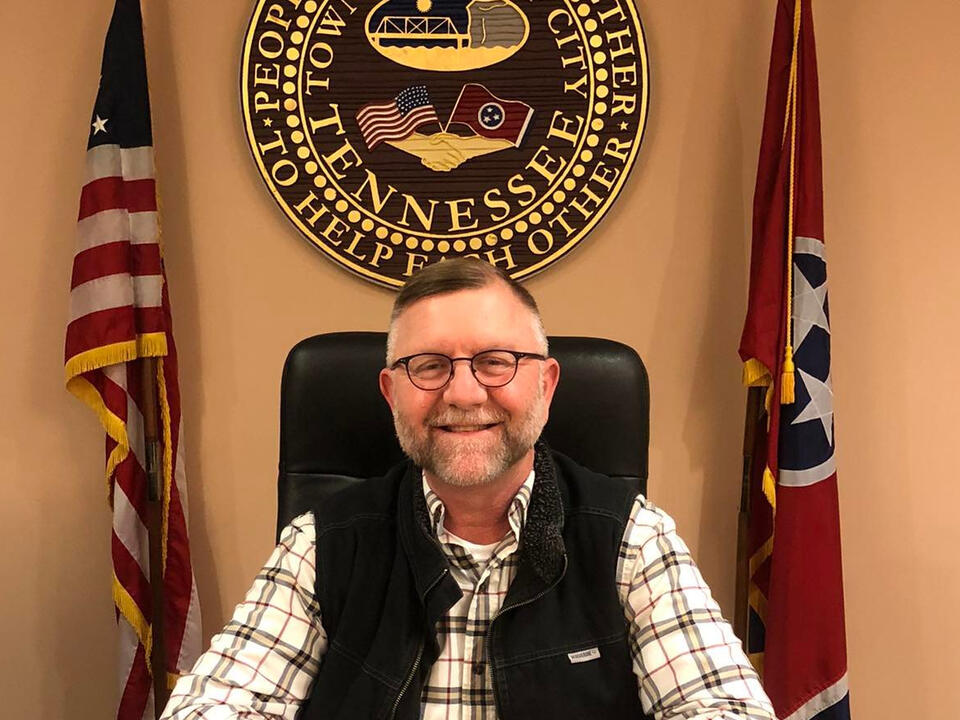 Broyles Assumes the Helm as Bluff City Mayor After Bowling's Sudden