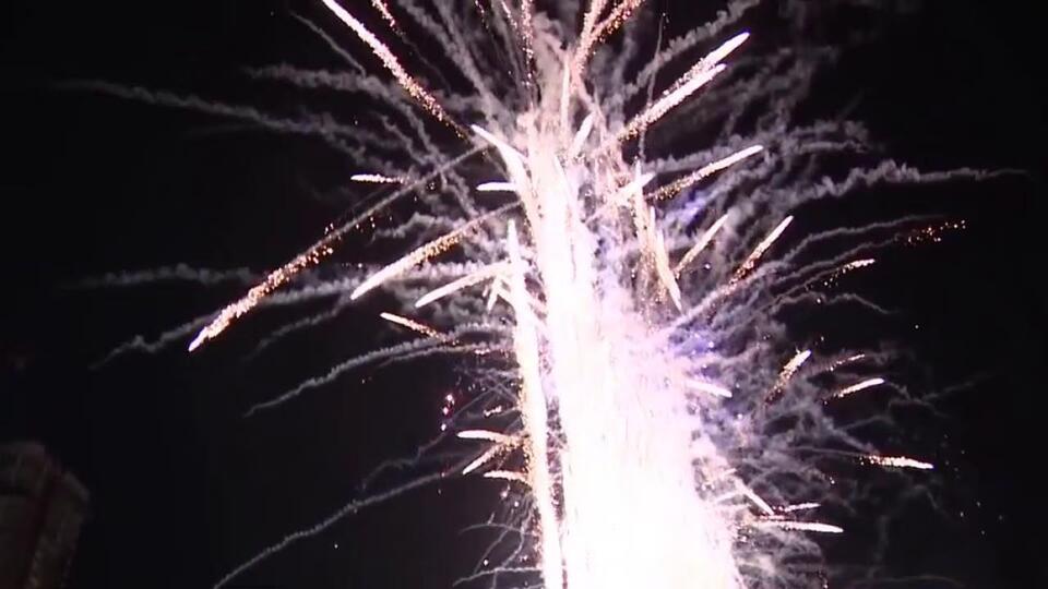 Fireworks display celebrates Rays stadium deal reached with Tampa, Hillsborough County
