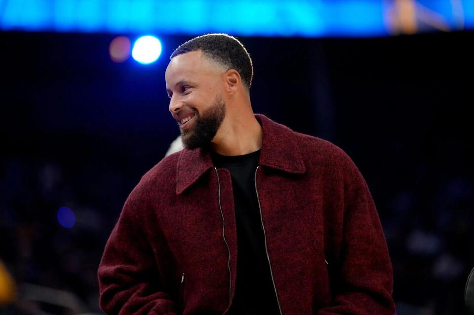 Stephen Curry Hints at Warriors Exit, Keeping ‘Options Open’ for a Move ...