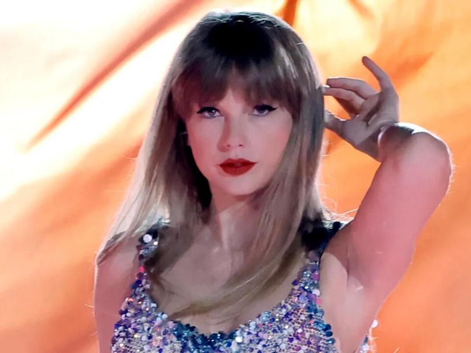 Taylor Swift Draws Massive Crowds Tailgating at Munich Eras Tour Show(01)